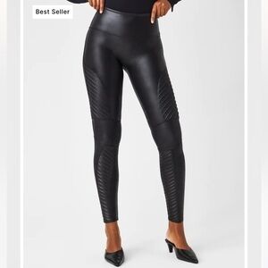 Spanx Faux Leather Moto Leggings- very black. In size‎ small